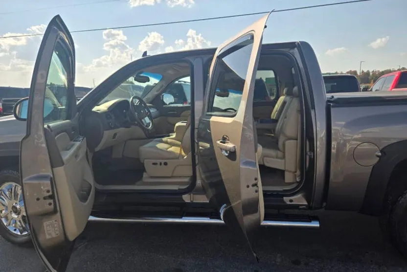 2012 Chevrolet Silverado 1500 LTZ photo 1
