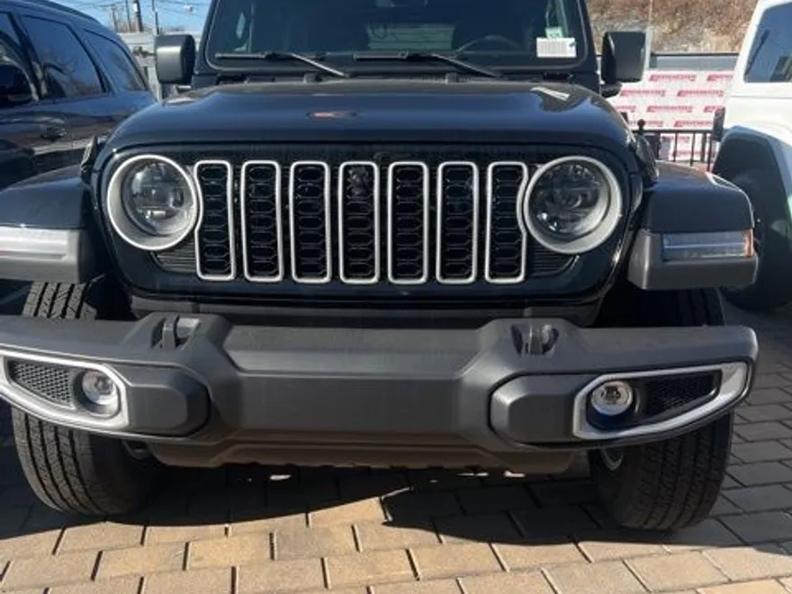 2025 Jeep Wrangler Sahara photo 1