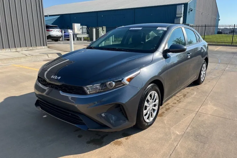 2024 Kia Forte LX photo 1