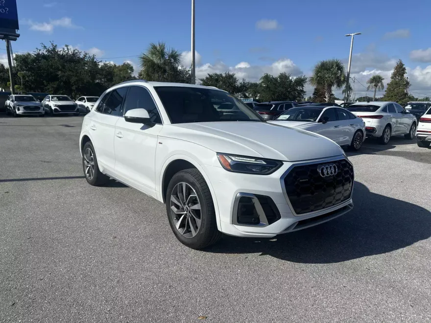 2022 Audi Q5 S line Premium Plus photo 1