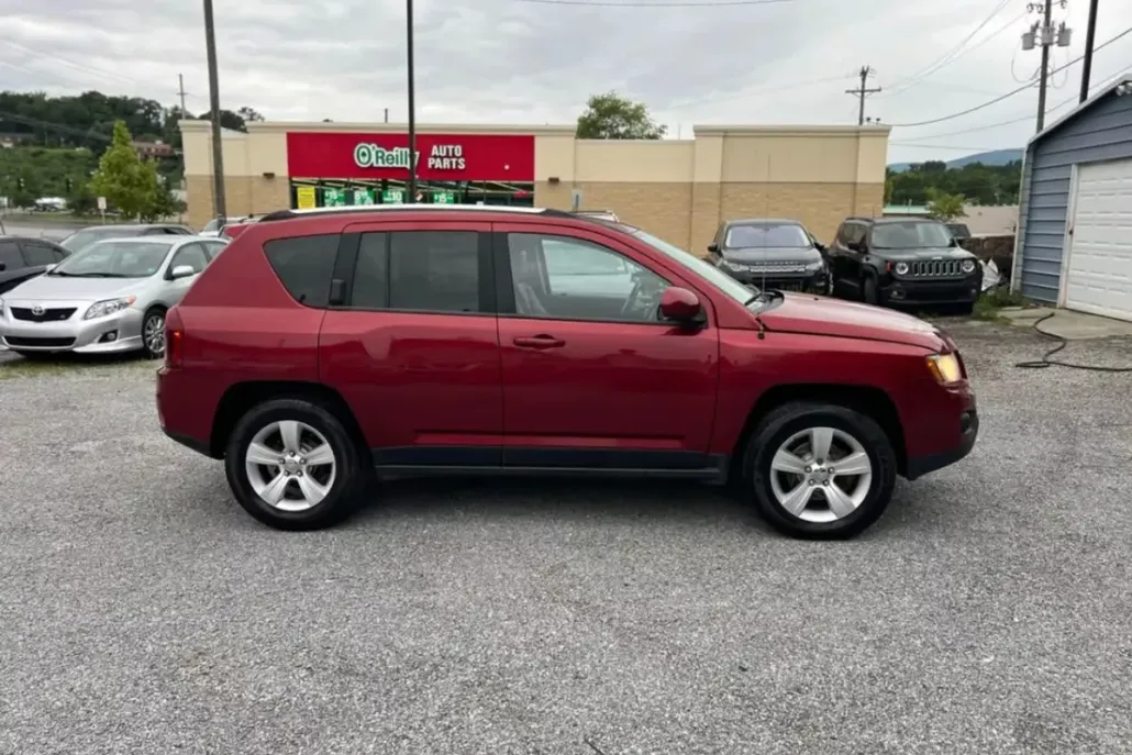 2014 Jeep Compass Latitude photo 1