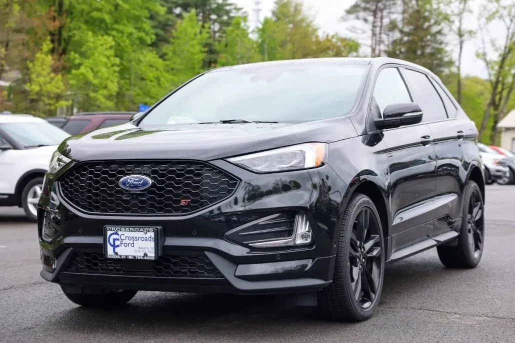 2024 Ford Edge ST photo 1