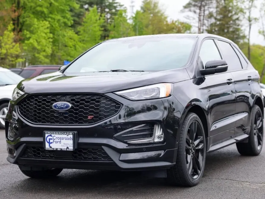 2024 Ford Edge ST photo 1
