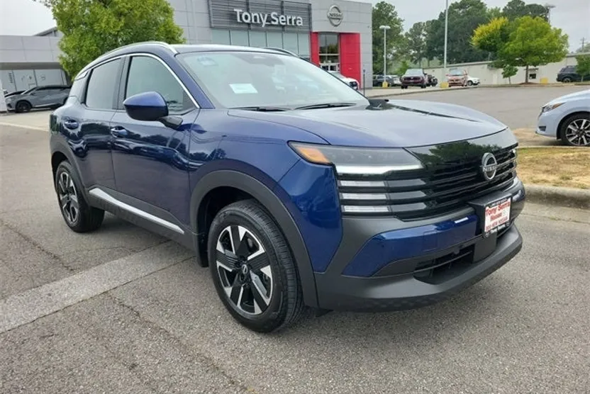 2025 Nissan Kicks SV photo 1