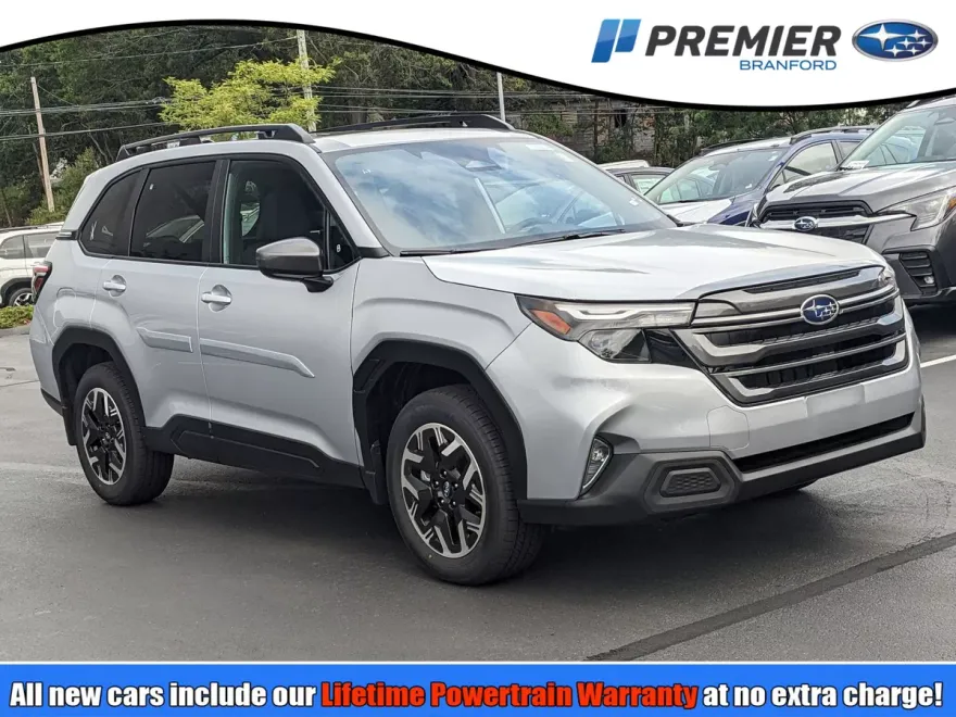 2025 Subaru Forester Premium photo 1