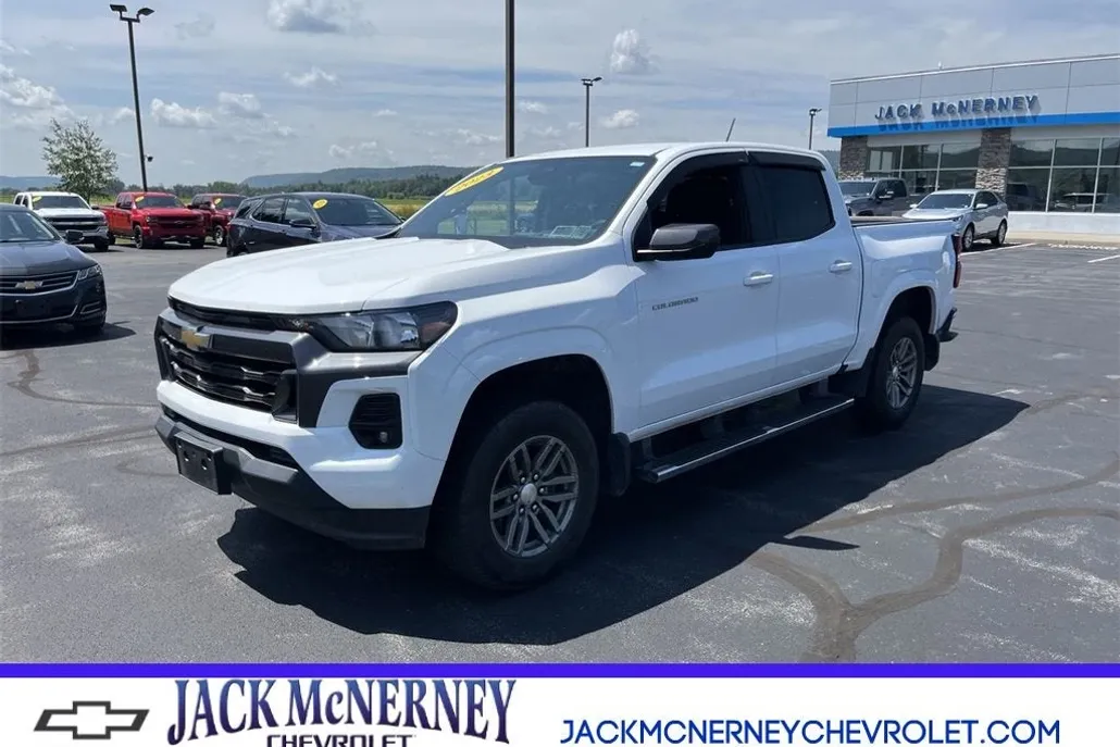 2023 Chevrolet Colorado LT photo 1