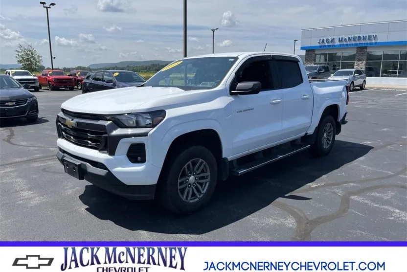2023 Chevrolet Colorado LT photo 1