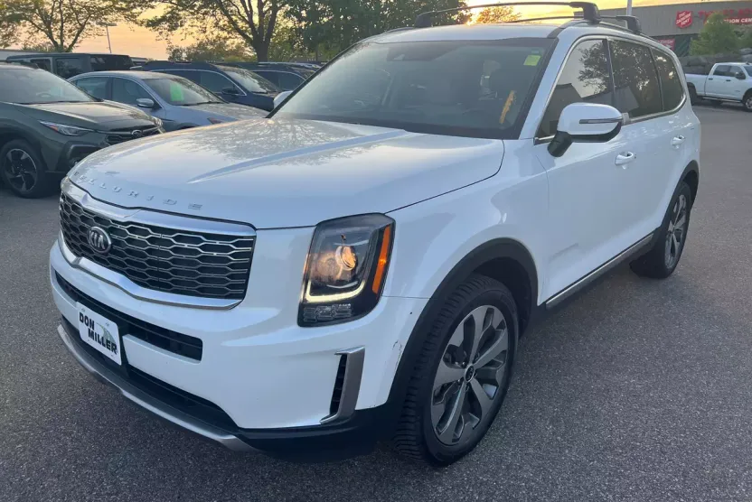 2020 Kia Telluride S photo 1