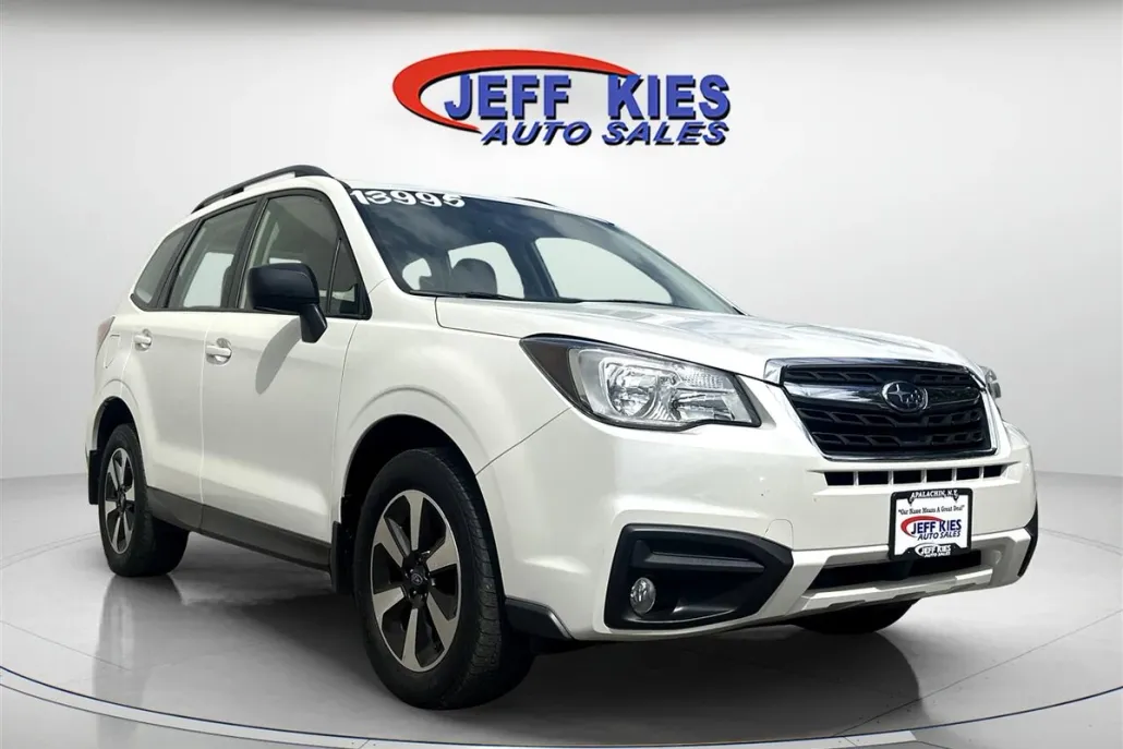 2017 Subaru Forester 2.5i photo 1