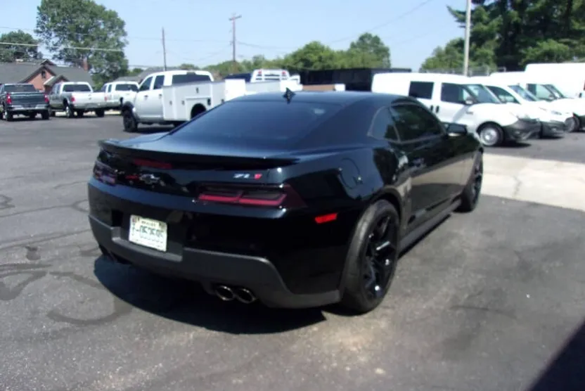 2015 Chevrolet Camaro ZL1 photo 1