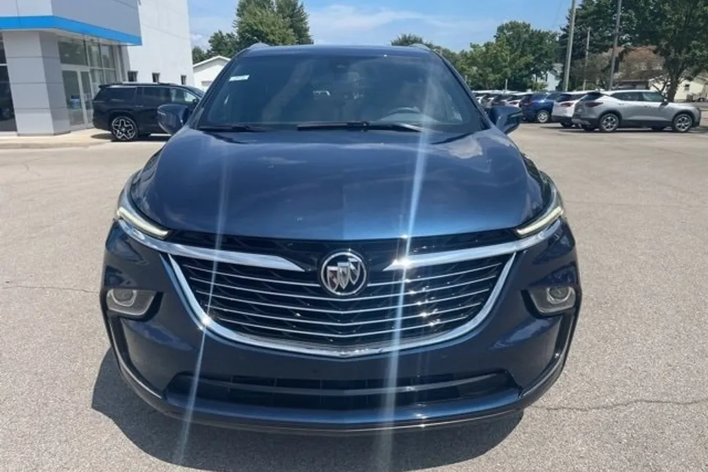 2022 Buick Enclave Essence photo 1