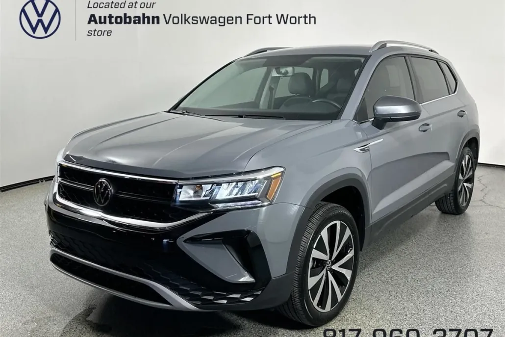 2022 Volkswagen Taos SE photo 1