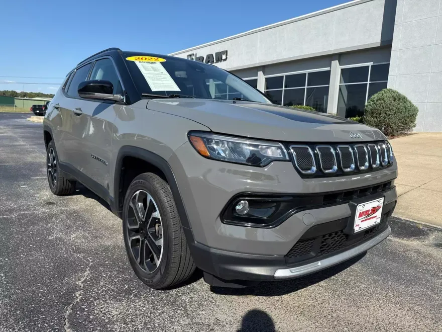 2022 Jeep Compass Limited photo 1
