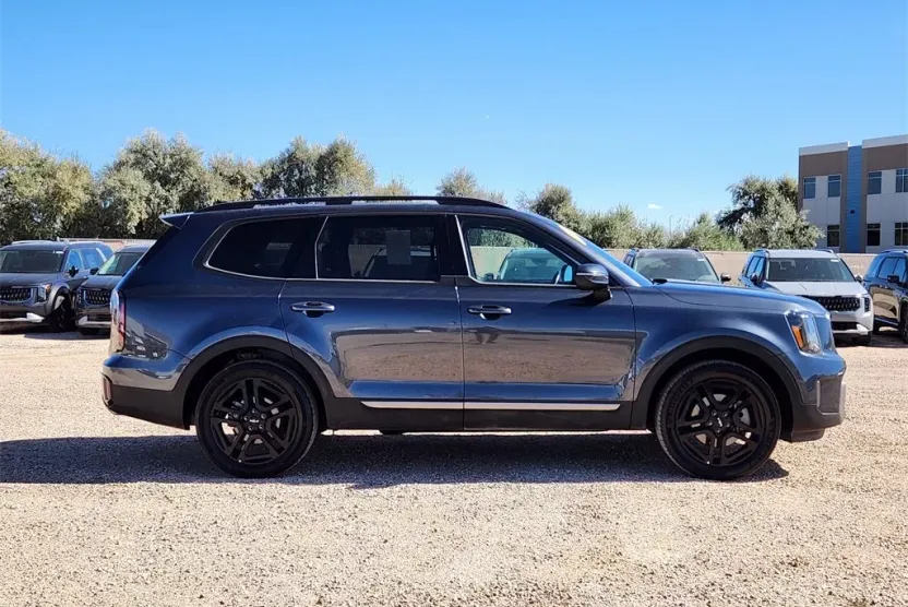 2023 Kia Telluride EX X-Line photo 1