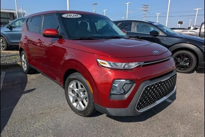 2020 Kia Soul S photo 1