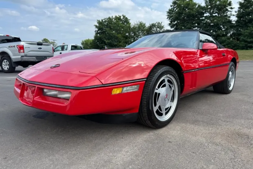 1989 Chevrolet Corvette Convertible photo 1