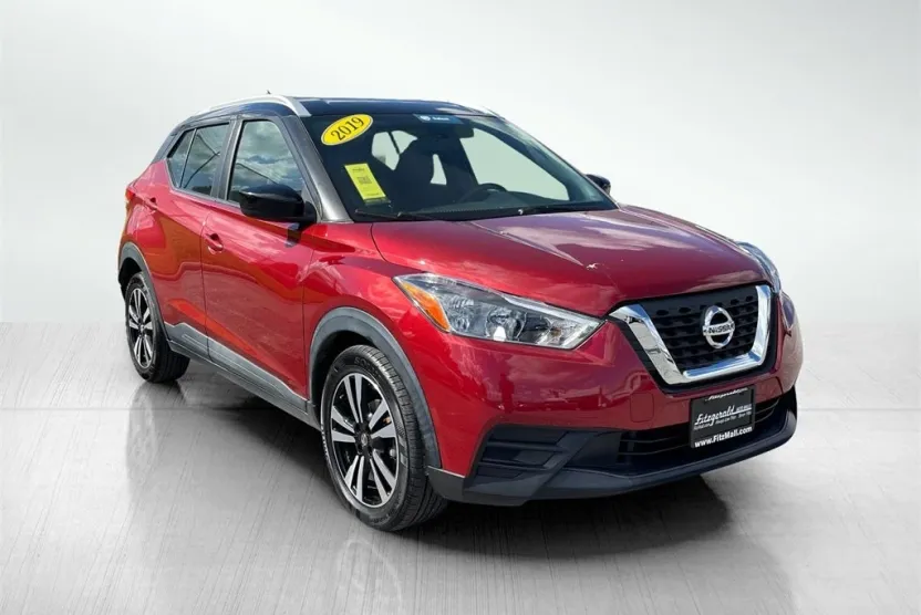 2019 Nissan Kicks SV photo 1