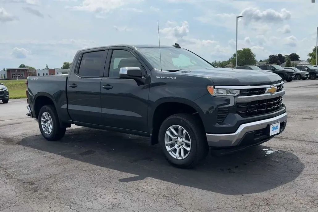 2026 Chevrolet Silverado 1500 LT photo 1