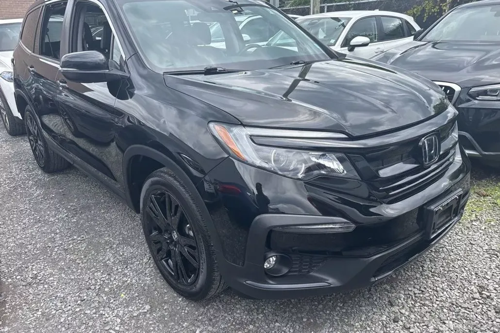 2022 Honda Pilot Special Edition photo 1