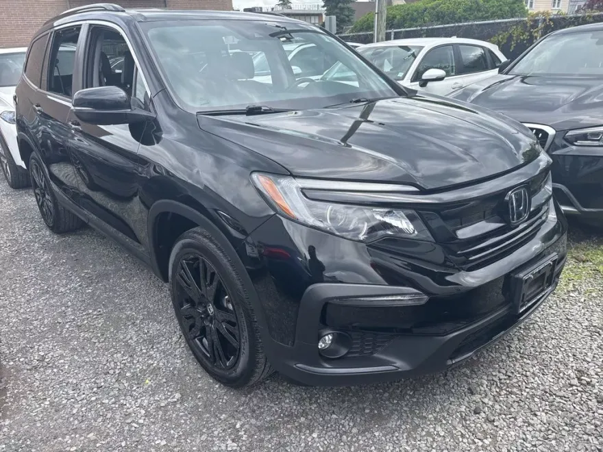 2022 Honda Pilot Special Edition photo 1