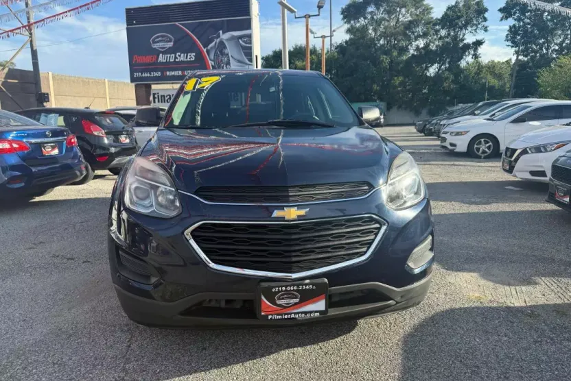 2017 Chevrolet Equinox LS photo 1