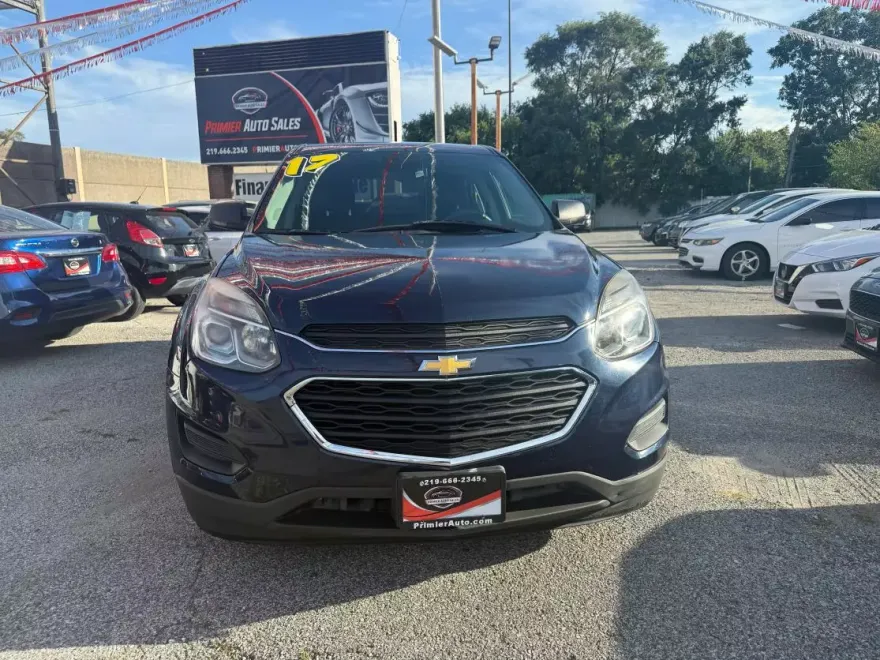 2017 Chevrolet Equinox LS photo 1