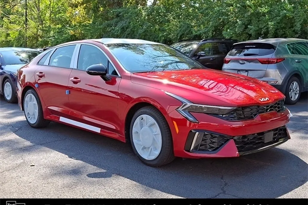 2026 Kia K5 GT-Line photo 1