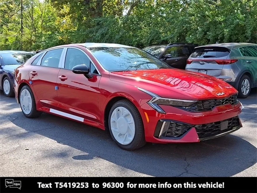 2026 Kia K5 GT-Line photo 1