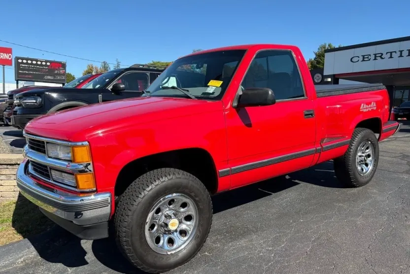 1998 Chevrolet Silverado photo 1