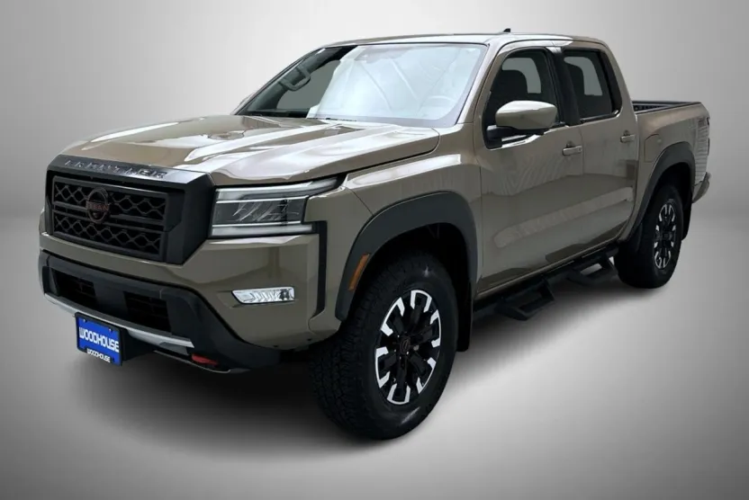 2023 Nissan Frontier PRO-4X photo 1