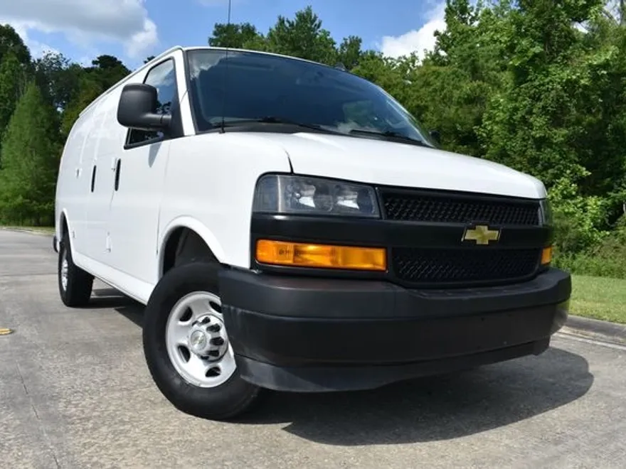 2024 Chevrolet Express 2500 Cargo photo 1