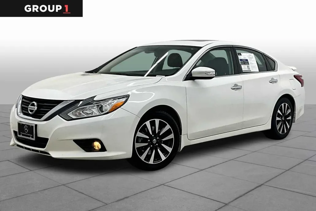 2018 Nissan Altima 2.5 SV photo 1