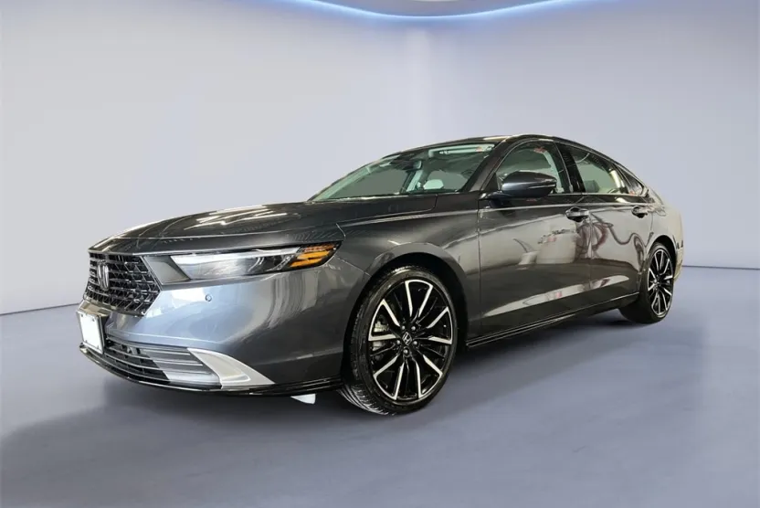 2024 Honda Accord Hybrid Touring photo 1