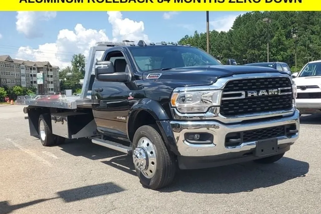 2024 Ram 5500 SLT photo 1