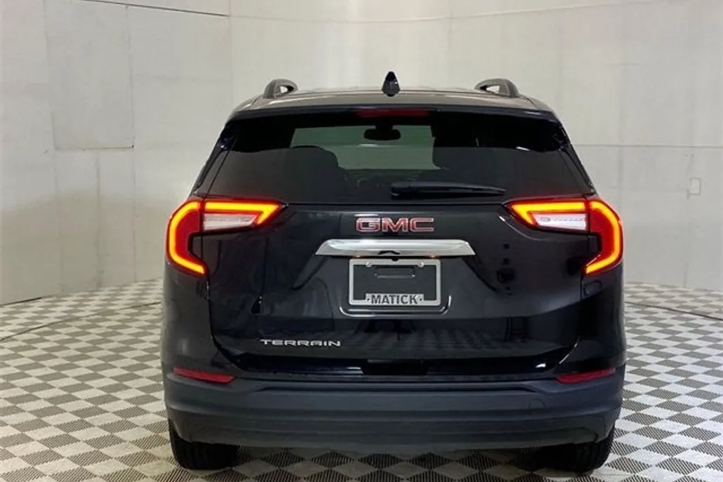 2023 Gmc Terrain SLE photo 1