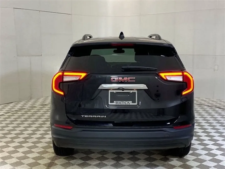 2023 Gmc Terrain SLE photo 1
