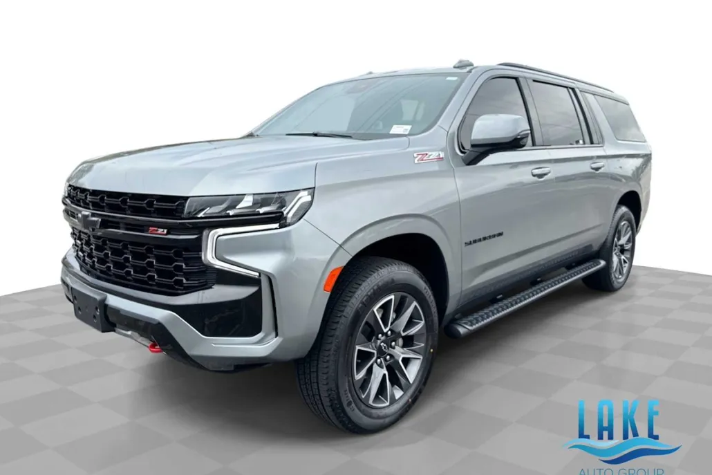 2023 Chevrolet Suburban Z71 photo 1
