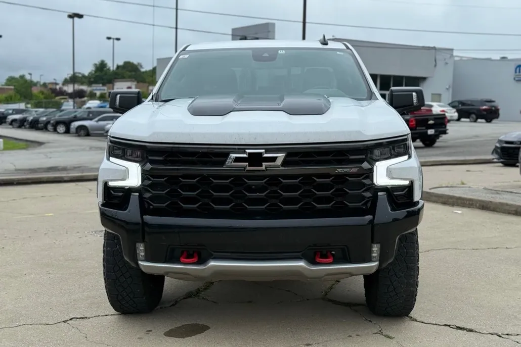2023 Chevrolet Silverado 1500 ZR2 photo 1
