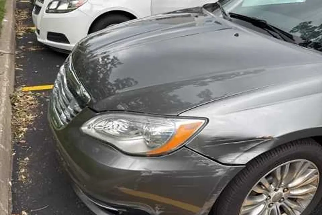 2012 Chrysler 200 Limited photo 1