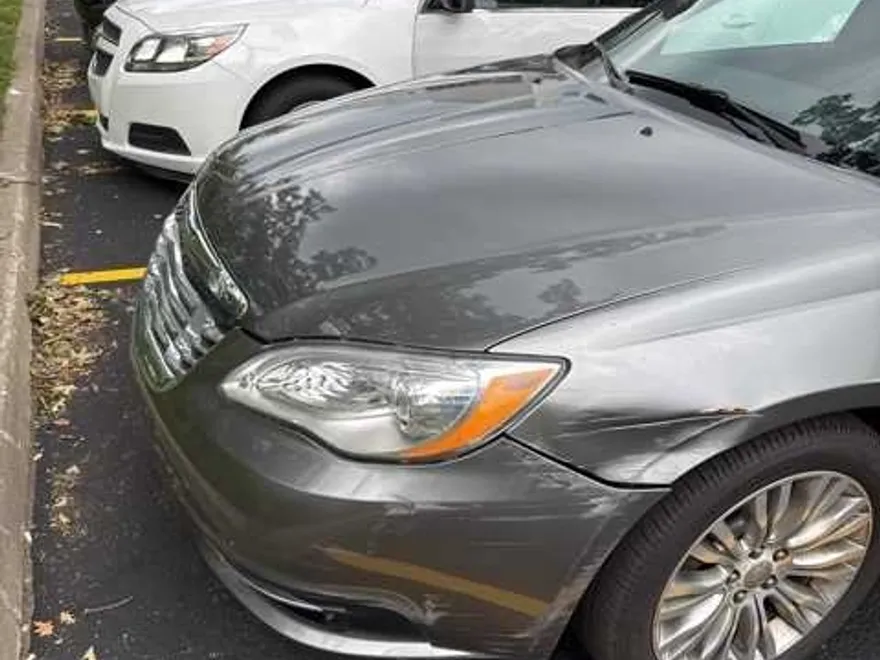 2012 Chrysler 200 Limited photo 1