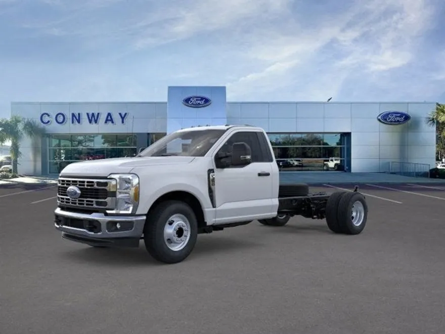 2025 Ford F-350 photo 1
