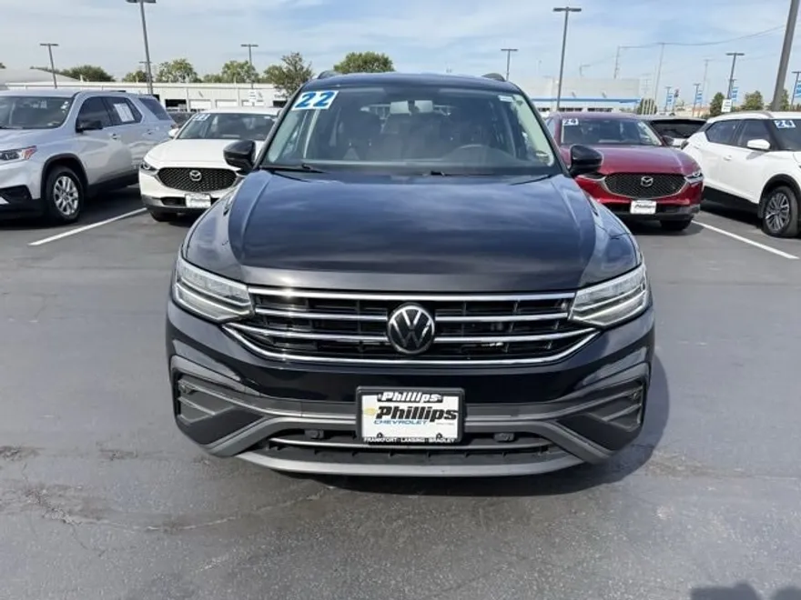 2022 Volkswagen Tiguan S photo 1