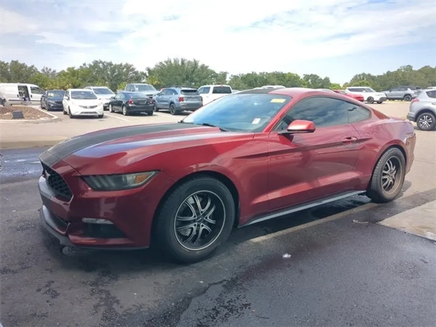 2015 Ford Mustang EcoBoost photo 1