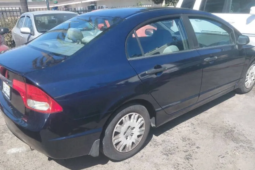 2011 Honda Civic VP photo 1