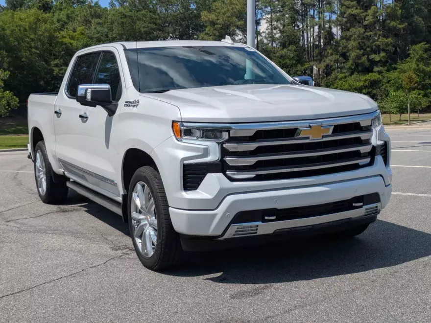 2024 Chevrolet Silverado 1500 High Country photo 1