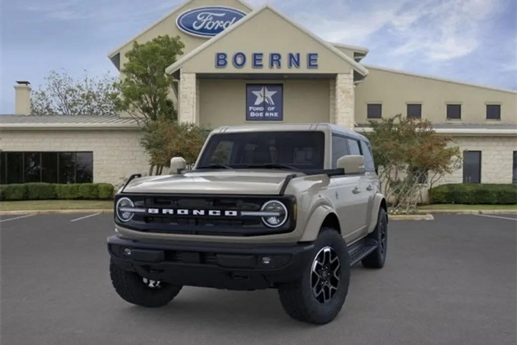 2025 Ford Bronco Outer Banks photo 1