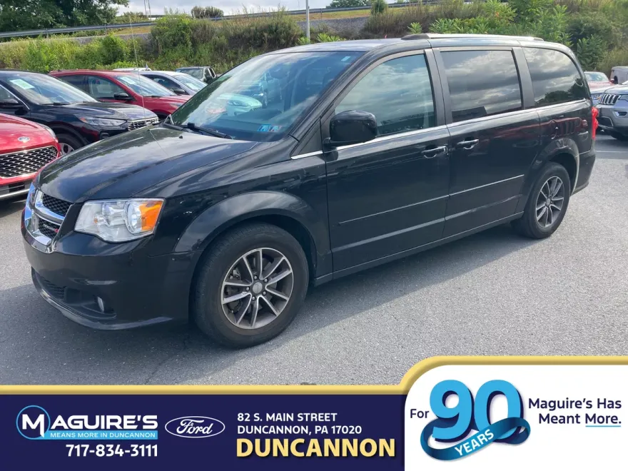 2017 Dodge Grand Caravan SXT photo 1