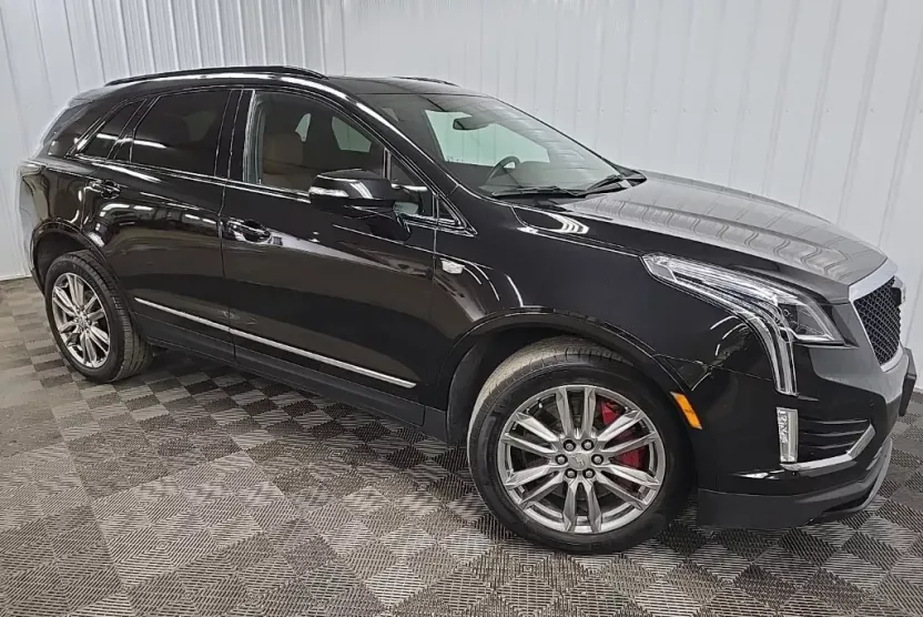 2023 Cadillac XT5 Sport photo 1