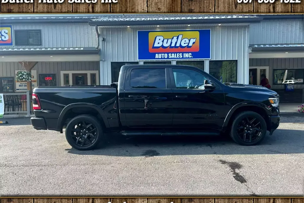 2021 Ram 1500 Laramie photo 1