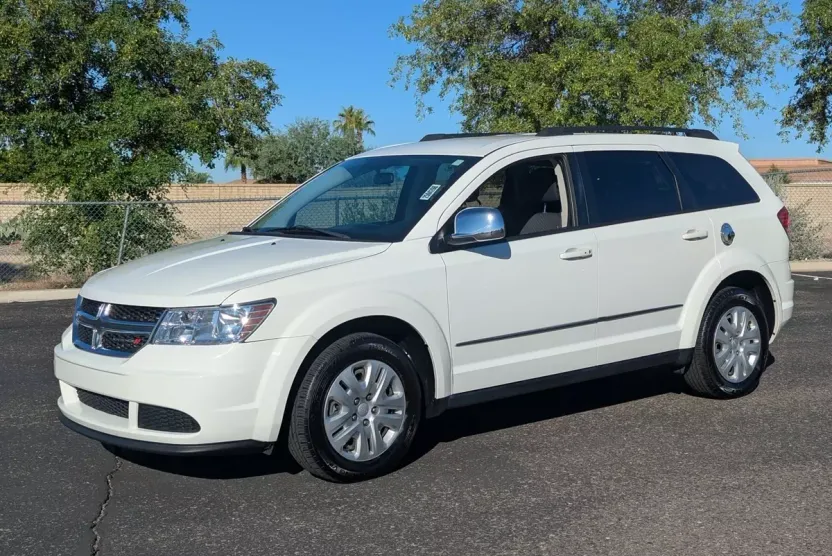 2017 Dodge Journey SE photo 1
